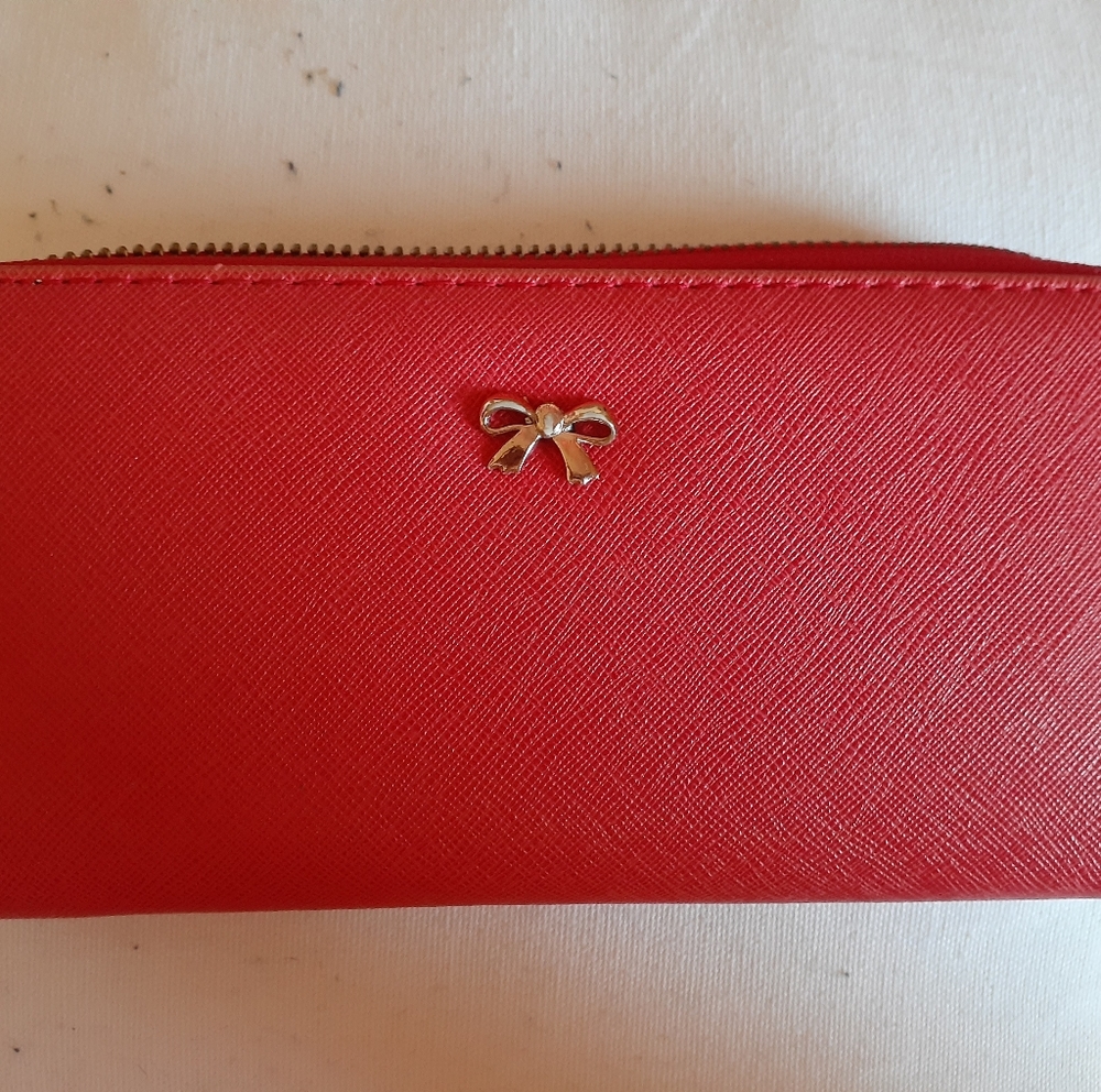 Coral wallet